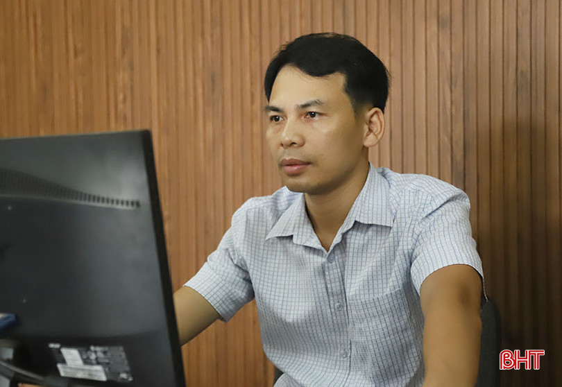 Văn phòng của anh Phan Đắc Lâm xử lý khoảng 50 hồ sơ giao dịch bất động sản trong 1 tháng. Ảnh 1.jpg