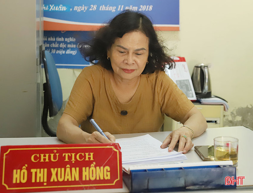 O Hồ Thị Xuân Hồng - Chủ tịch Hội nạn nhân CĐDC/Dioxin huyện Nghi Xuân (Hà Tĩnh). Ảnh 01.jpg