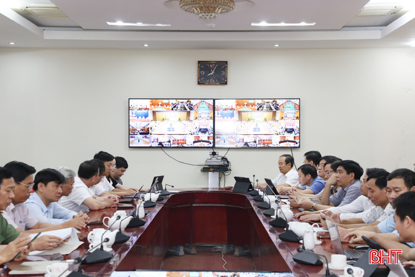 Các đại biểu tham dự tại điểm cầu Trung tâm Công báo - Tin học tỉnh Hà Tĩnh. 1A.jpg
