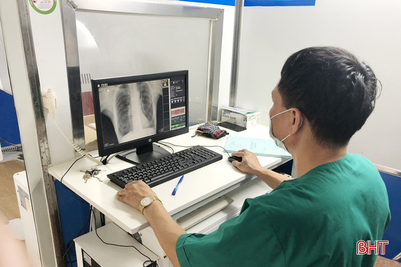 Xe X-quang kỹ thuật số lưu động với máy móc hiện đại giúp phát hiện sớm các bệnh về phổi và đường hô hấp. lao 2A.jpg