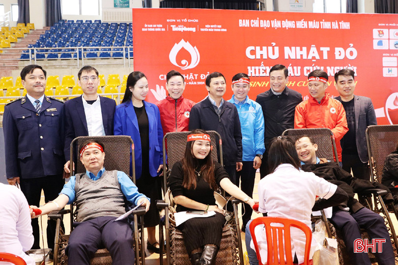 Phong trào hiến máu ở Hà Tĩnh ngày càng lan tỏa. z5260742472274_63b08a9008d11bcedd5c1edb435ef7a1A.jpg