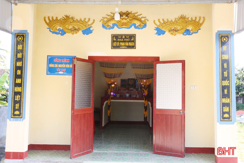 Nơi thờ tự của liệt sỹ Phan Văn Mạch (xã Tân Lộc) được xây dựng trang nghiêm. 3A.jpg