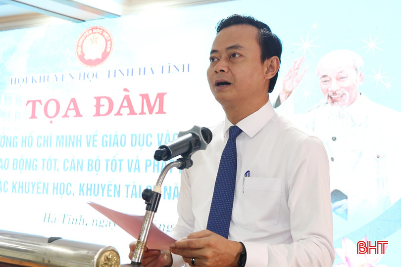 Trưởng ban Tuyên giáo Tỉnh ủy Hà Văn Hùng phát biểu đề dẫn. 1A.jpg