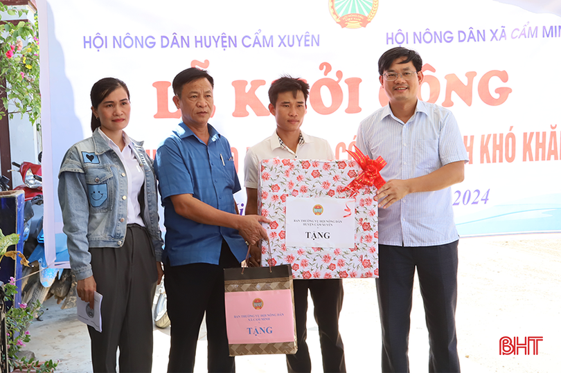 Hội Nông dân huyện Cẩm Xuyên hỗ trợ xây nhà ở cho gia đình anh Nguyễn Tiến Hoàng - hộ nghèo trên địa bàn xã Cẩm Minh. K4.png