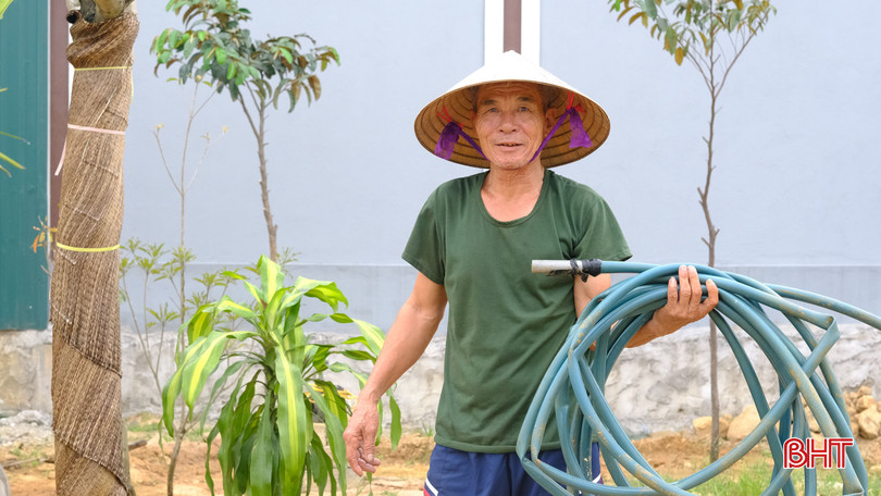 Người dân khu TĐC tích cực tăng gia sản xuất, ổn định cuộc sống tại nơi ở mới. DSCF2553-min.JPG