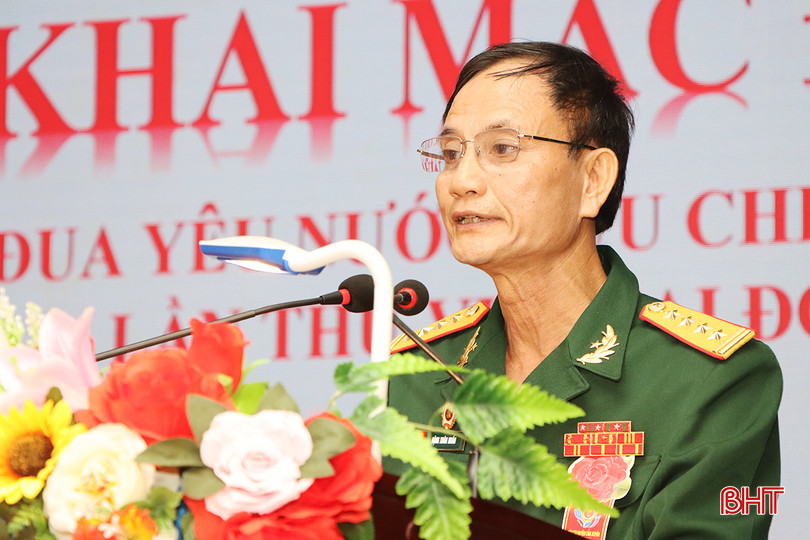 Ông Đặng Xuân Huấn - Chủ tịch Hội CCB huyện Cẩm Xuyên phát biểu khai mạc đại hội. 0.jpg