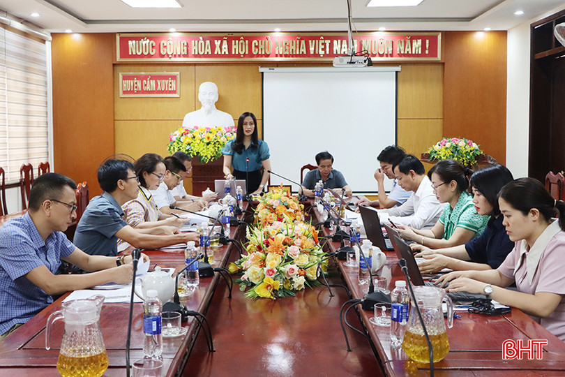 Đại biểu tham dự buổi làm việc. 4.jpg