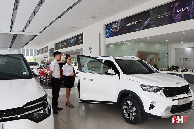 Đại lý Kia Mazda Peugeot Hoàng Hà Hà Tĩnh về nhiều mẫu xe để phục vụ thị trường. 6523.jpg