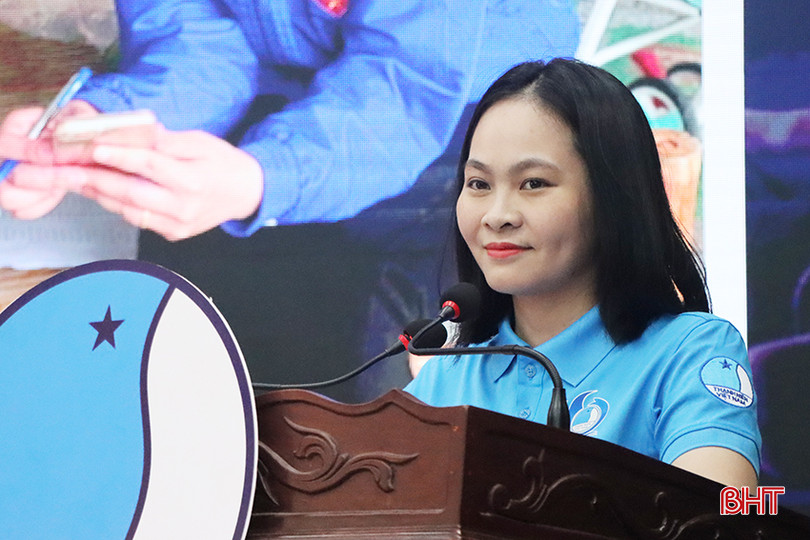 Chị Võ Thị Ánh - Đoàn xã Cẩm Duệ tham luận nội dung chuyển đổi số. 4.jpg