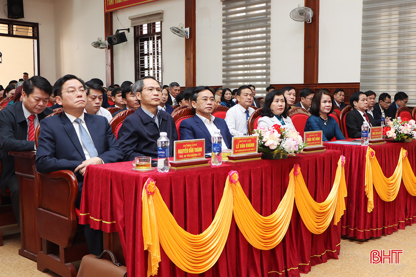 Đại biểu tham dự hội nghị. 9847.jpg