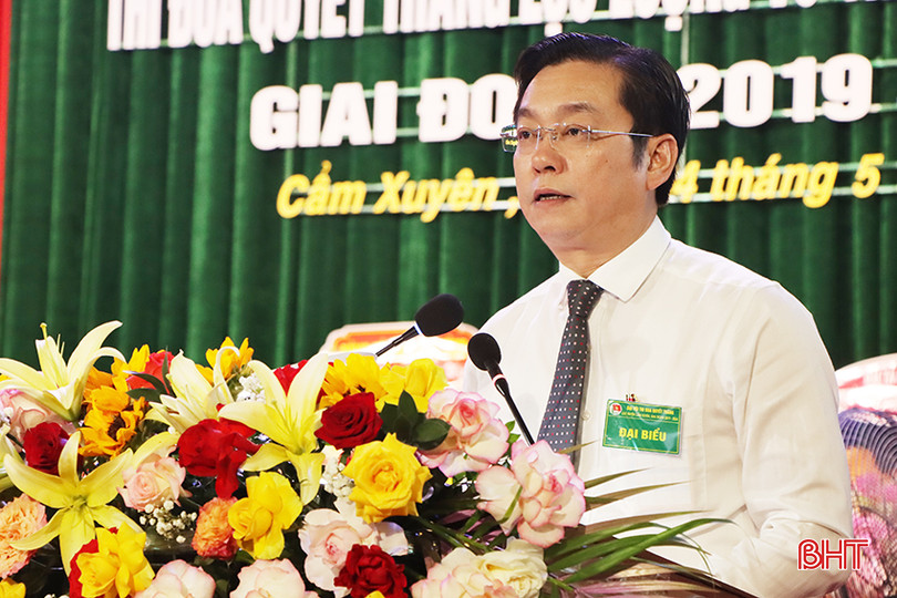 Bí thư Huyện ủy, Bí thư Đảng ủy Quân sự huyện Cẩm Xuyên Nguyễn Văn Thành phát biểu bế mạc đại hội. 7.jpg