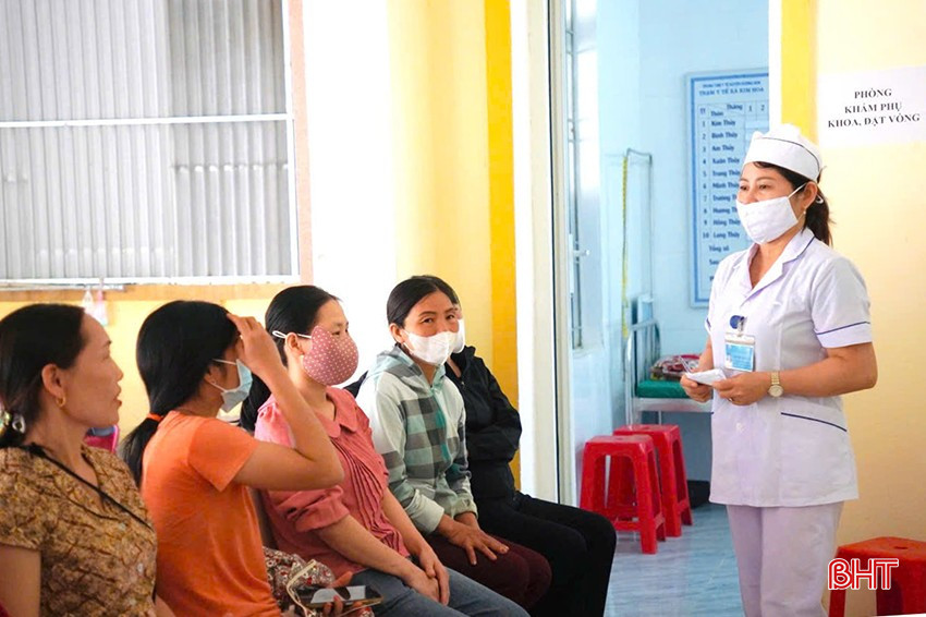 Trung tâm Y tế Hương Sơn triển khai chiến dịch “Tăng cường truyền thông lồng ghép dịch vụ chăm sóc SKSS/KHHGĐ” năm 2025 tại Trạm Y tế xã Kim Hoa. bqbht_br_anh-1-dan-so-thang-6.jpg