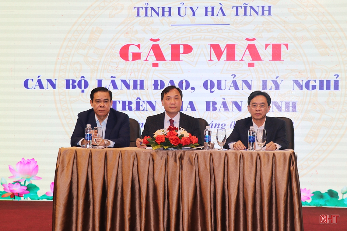 Hà Tĩnh gặp mặt nguyên cán bộ cốt cán tỉnh qua các thời kỳ đã nghỉ hưu ảnh 2 Hà Tĩnh gặp mặt nguyên cán bộ cốt cán tỉnh qua các thời kỳ đã nghỉ hưu