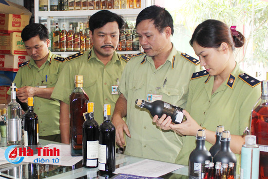 ha tinh manh tay xu ly ruou khong ro nguon goc