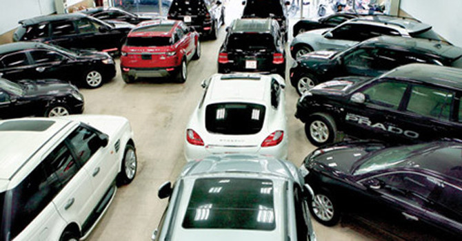 cuoc chien gia o to khien hang chuc nghin dai ly chet lam sang