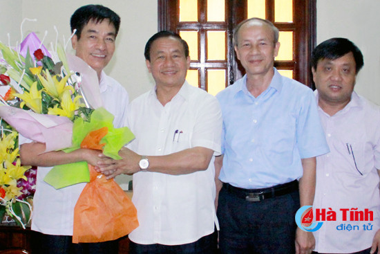 lanh dao tinh chuc mung nganh quan ly nha nuoc ve ton giao