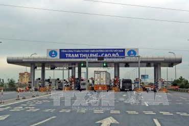 yeu cau lap bang dien tu cong khai thong tin ve thu phi bot