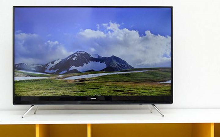 loat tv 4k doi 2017 gia re chi tam chuc trieu dong