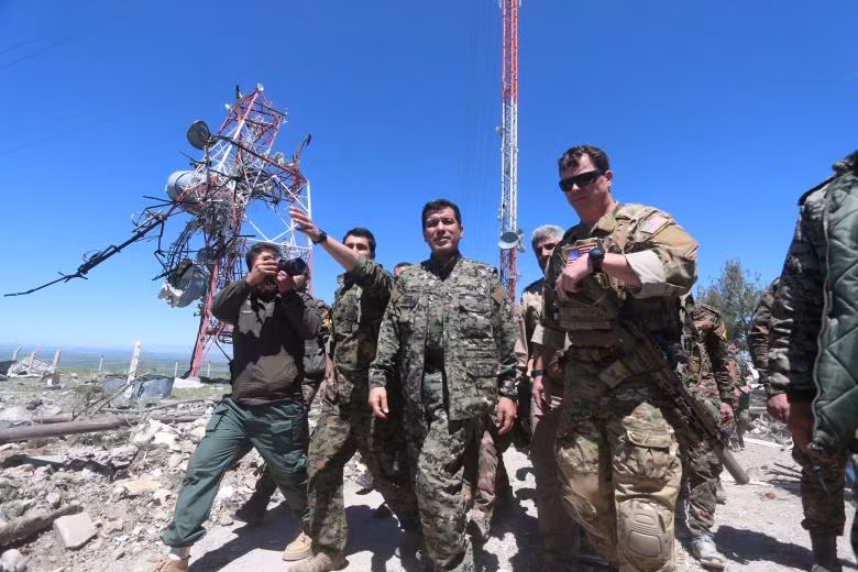 loat anh noi bat ve cac hoat dong cua quan doi my tai syria