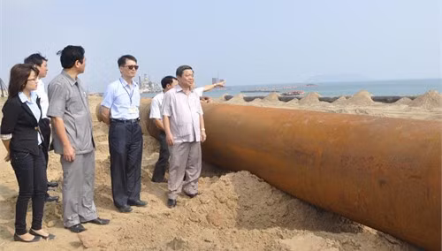 Đ/c Chủ tịch UBND tỉnh Võ Kim Cự kiểm tra tiến độ thực hiện Dự án Formosa Đ/c Chủ tịch UBND tỉnh Võ Kim Cự kiểm tra tiến độ thực hiện Dự án Formosa