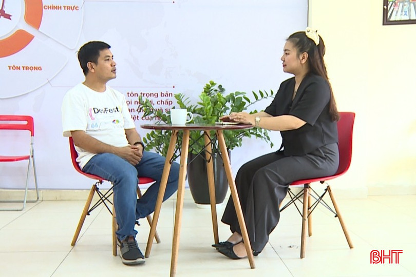 Ông Võ Tự Đức - chuyên gia Google Workspace trao đổi với phóng viên. bqbht_br_csda.jpg