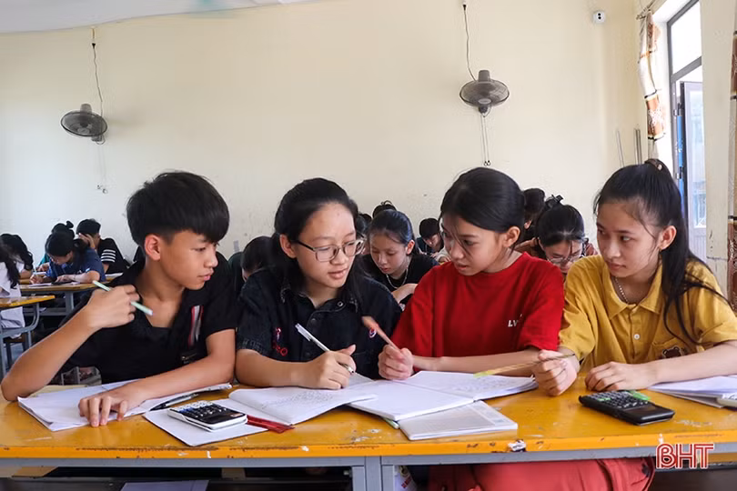 Học sinh lớp 9 ở Hà Tĩnh đếm ngược ngày thi tuyển vào THPT