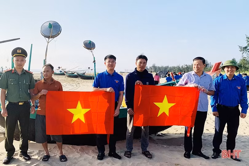 Thạch Hà ra quân hưởng ứng chiến dịch thanh niên tình nguyện hè