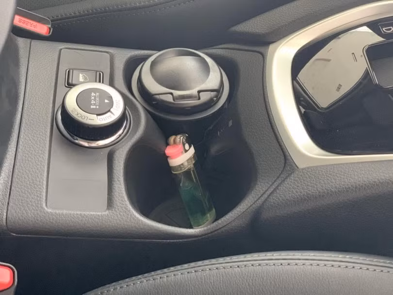 Những vật dụng nên bỏ ngay ra khỏi xe kẻo gây hoạ khi trời nắng nóng