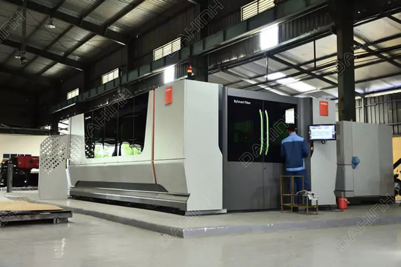 Gia công cắt laser CNC kim loại tấm uy tín tại Hà Nội
