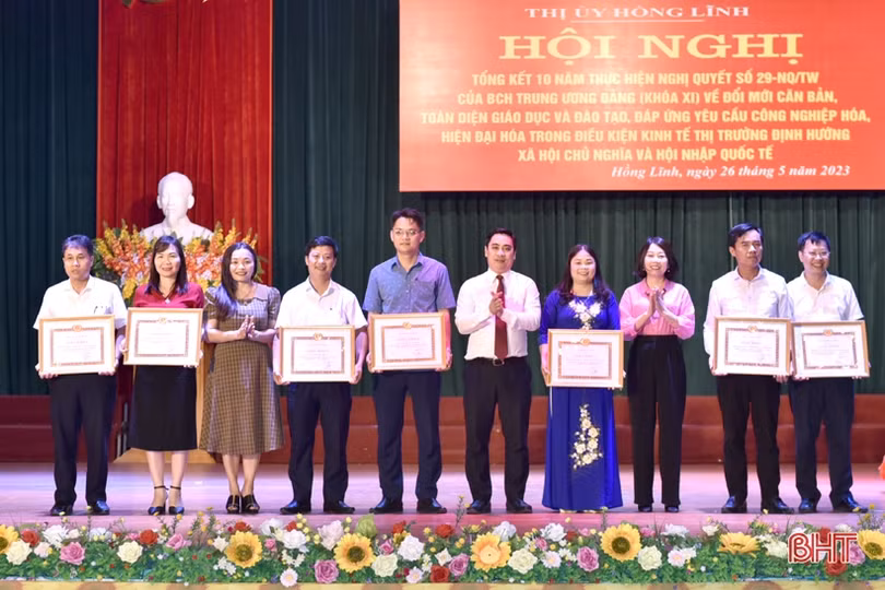 Các địa phương tổng kết 10 năm thực hiện nghị quyết đổi mới giáo dục