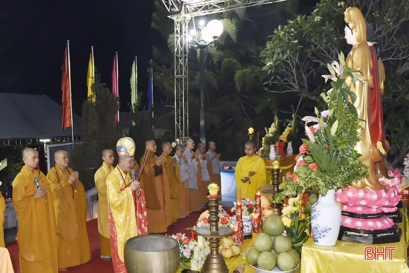 Thành kính đại lễ cầu siêu tại Nghĩa trang liệt sỹ quốc gia Nầm