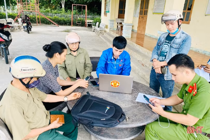 Tích cực đưa chuyển đổi số đến gần với người dân Hà Tĩnh