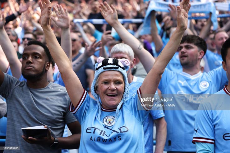 Chùm ảnh: Man City nâng cúp Ngoại hạng Anh