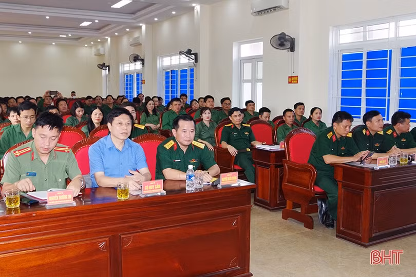 Hoàn thành khoá bồi dưỡng kiến thức quốc phòng, an ninh cho 69 học viên 