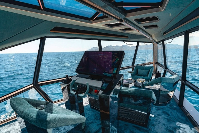 BMW trình làng du thuyền sang trọng chạy bằng pin