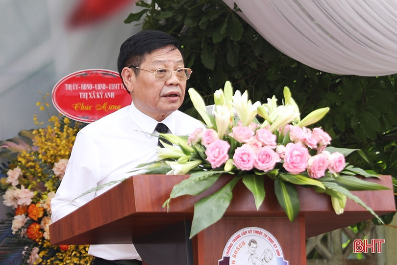Công bố quyết định thành lập Trường Trung cấp kỹ thuật tư thục Kỳ Anh ảnh 2 Công bố quyết định thành lập Trường Trung cấp kỹ thuật tư thục Kỳ Anh