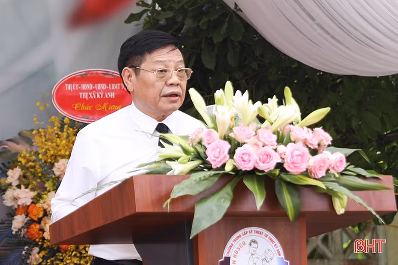 Công bố quyết định thành lập Trường Trung cấp kỹ thuật tư thục Kỳ Anh