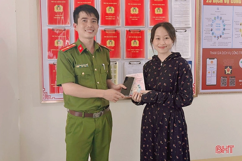 Trả lại sổ tiết kiệm 69 triệu đồng cho người đánh rơi