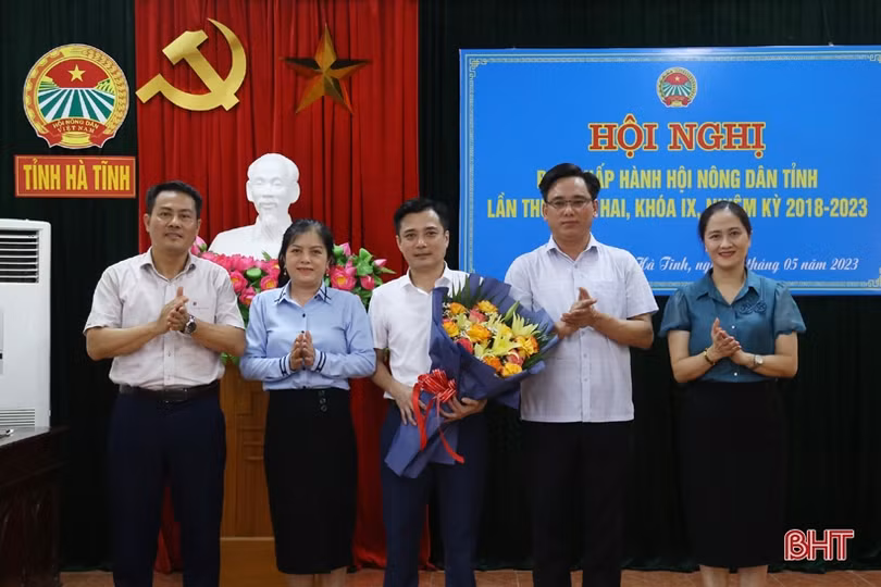 Ông Nguyễn Tiến Anh được bầu giữ chức Phó Chủ tịch Hội Nông dân Hà Tĩnh