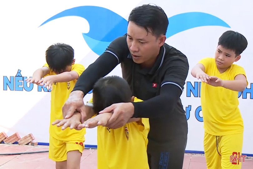 Trang bị kỹ năng phòng, chống đuối nước cho học sinh Can Lộc