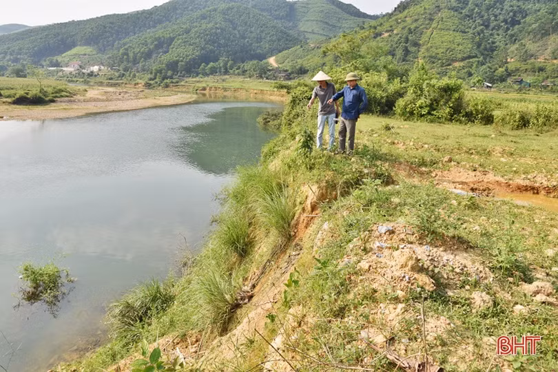 Bất an với tình trạng sạt lở nghiêm trọng ở sông Rào Tre