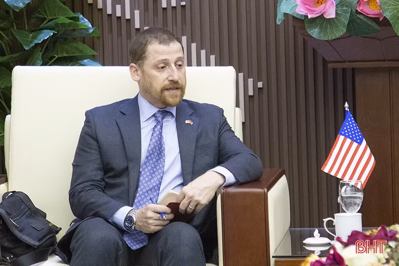 Tiếp tục phát triển mối quan hệ hợp tác giữa Đại sứ quán Hoa Kỳ và Hà Tĩnh