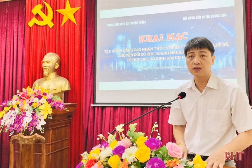 Trang bị kiến thức chuyển đổi số cho cán bộ, doanh nghiệp Hương Sơn