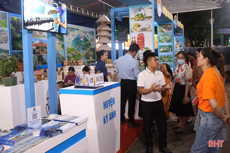 Hà Tĩnh giới thiệu các sản phẩm chủ lực tại hội nghị công bố Quy hoạch tỉnh và xúc tiến đầu tư