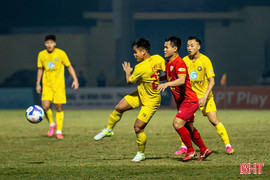 Hồng Lĩnh Hà Tĩnh tiếp tục bất bại tại V.League