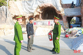 Đảm bảo an toàn khi dựng hang đá Bê-lem đón Giáng sinh