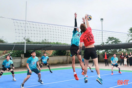 Sôi nổi tranh tài bóng chuyền nam đầu xuân Bính Ngọ