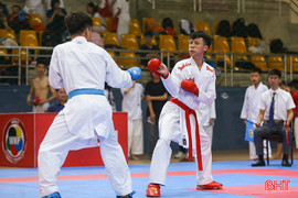 Phường Hà Huy Tập nhất toàn đoàn Giải Karate Đại hội TDTT toàn tỉnh