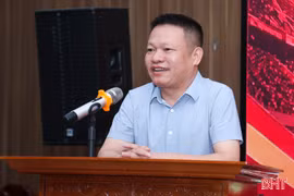 Hồng Lĩnh Hà Tĩnh chào đón cầu thủ xa quê về thi đấu