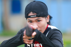 Tôi là nữ xạ thủ bắn súng